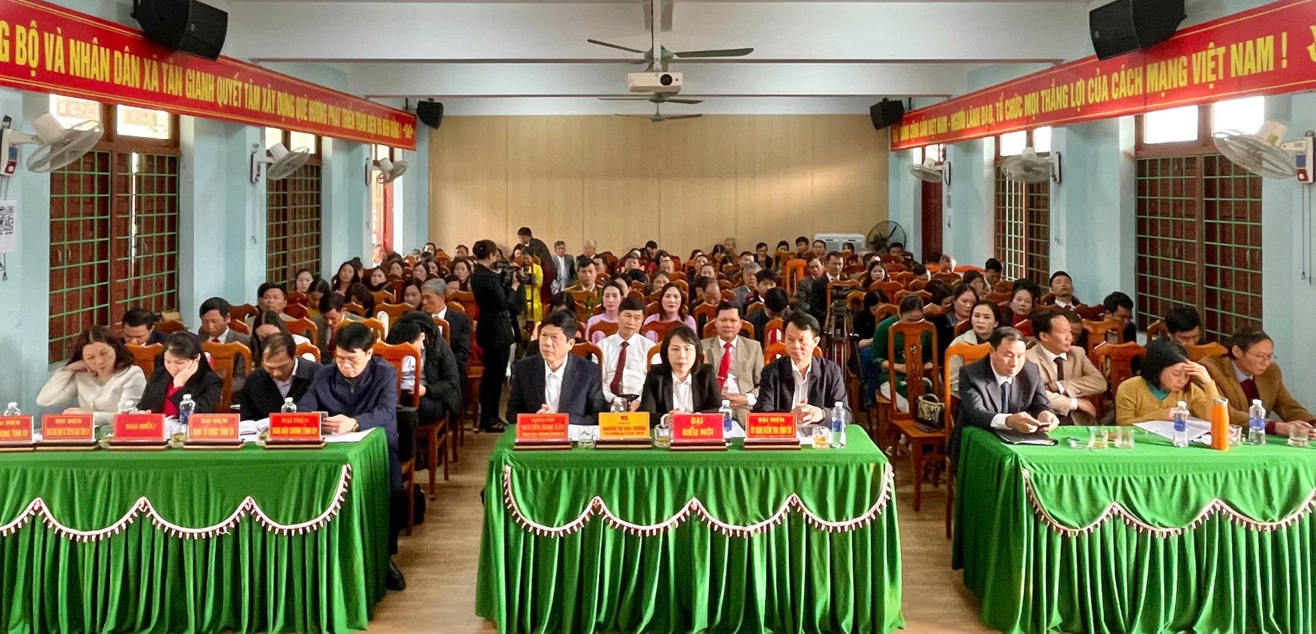 Các đại biểu tham dự hội nghị - Ảnh: Đ.A