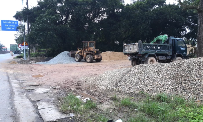 Bãi tập kết cát sỏi trong khu dân cư: Những vấn đề đặt ra từ thực tế