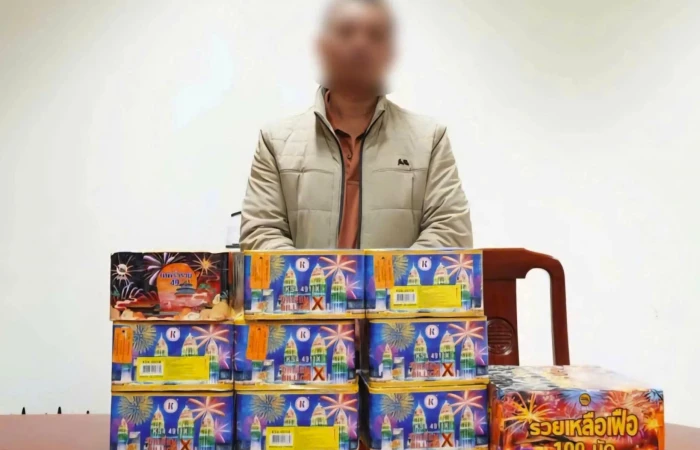 Bắt quả tang đối tượng buôn bán pháo hoa nổ trái phép