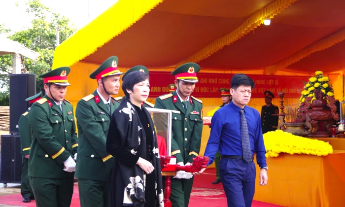 Lễ viếng, truy điệu và an táng hài cốt liệt sĩ tại Nghĩa trang liệt sĩ xã Khe Sanh
