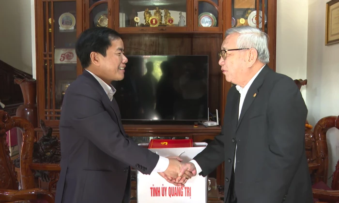 Đồng chí Bí thư Tỉnh ủy Nguyễn Văn Phương thăm, chúc Tết các đồng chí nguyên lãnh đạo tỉnh