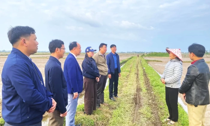 Học và làm theo Bác để nâng cao chất lượng phục vụ Nhân dân