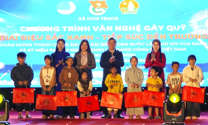 Giai điệu sắc xanh-Tiếp sức đến trường