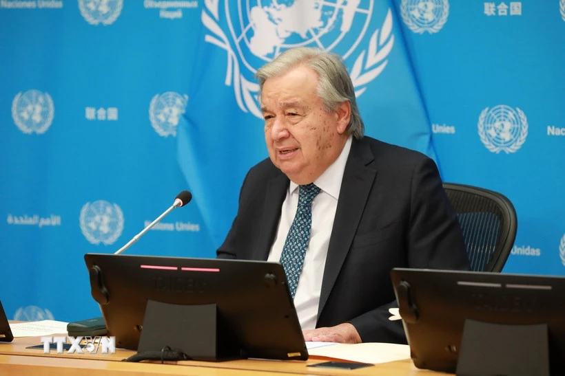 Tổng Thư ký Liên hợp quốc Antonio Guterres phát biểu trong một cuộc họp báo tại New York, Mỹ. (Ảnh: THX/TTXVN)