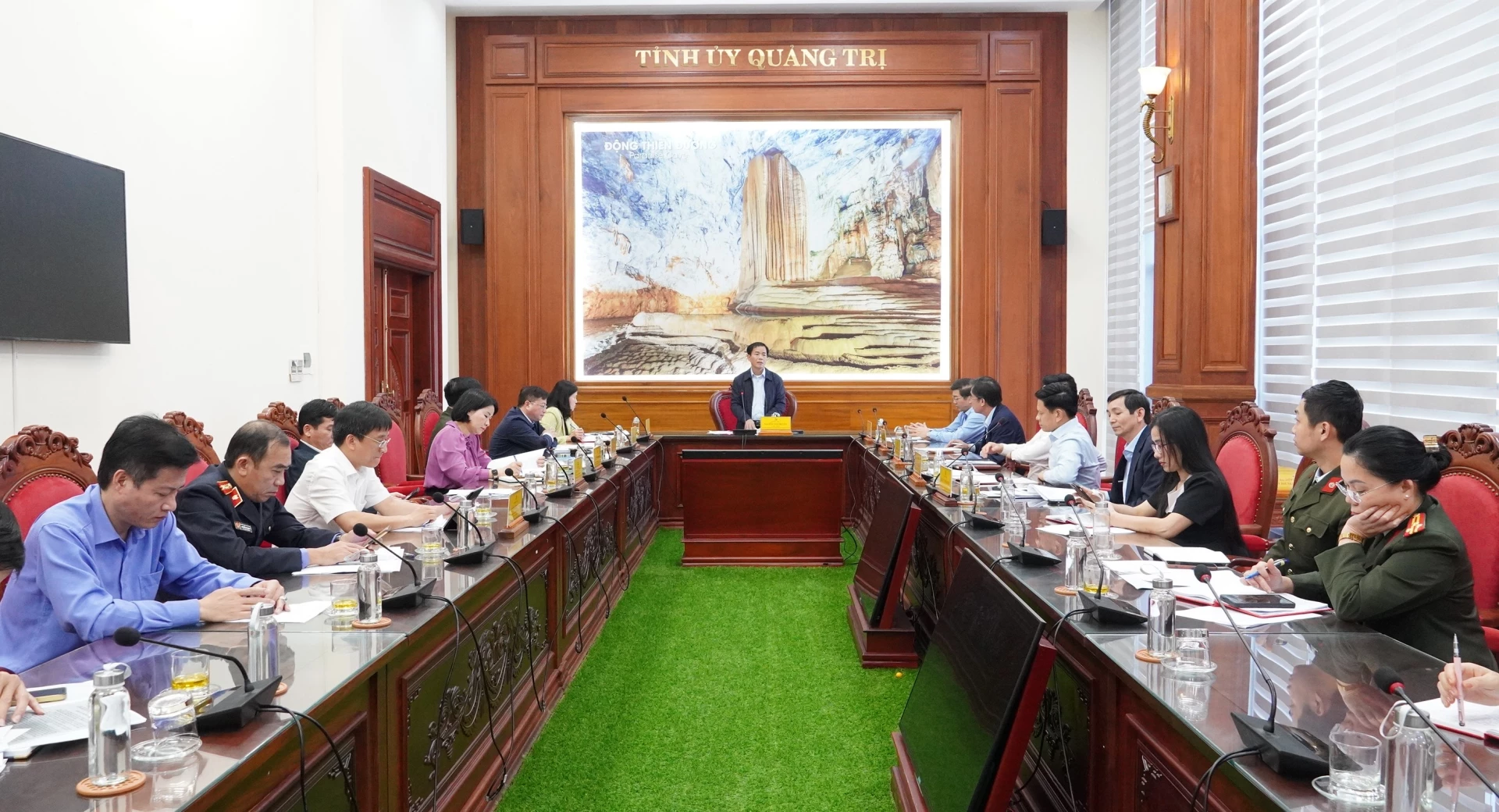 Đồng chí Nguyễn Văn Phương, Bí thư Tỉnh ủy kết luận phiên họp - Ảnh: QV