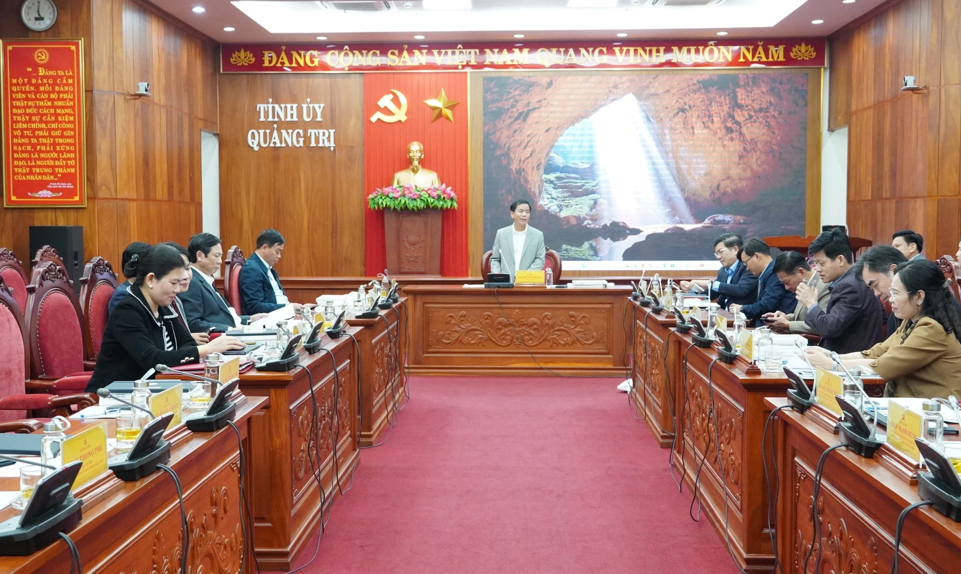 Đồng chí Nguyễn Văn Phương, Bí thư Tỉnh ủy kết luận phiên họp - Ảnh: QV