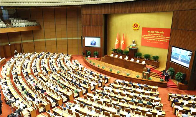 Sáng 16/9/2025, Bộ Chính trị, Ban Bí thư tổ chức hội nghị toàn quốc (trực tiếp kết hợp trực tuyến) quán triệt, triển khai thực hiện 4 nghị quyết của Bộ Chính trị (Nghị quyết số 59-NQ/TW, Nghị quyết số 70-NQ/TW, Nghị quyết số 71-NQ/TW, Nghị quyết số 72-NQ/TW). Ảnh minh họa: TTXVN