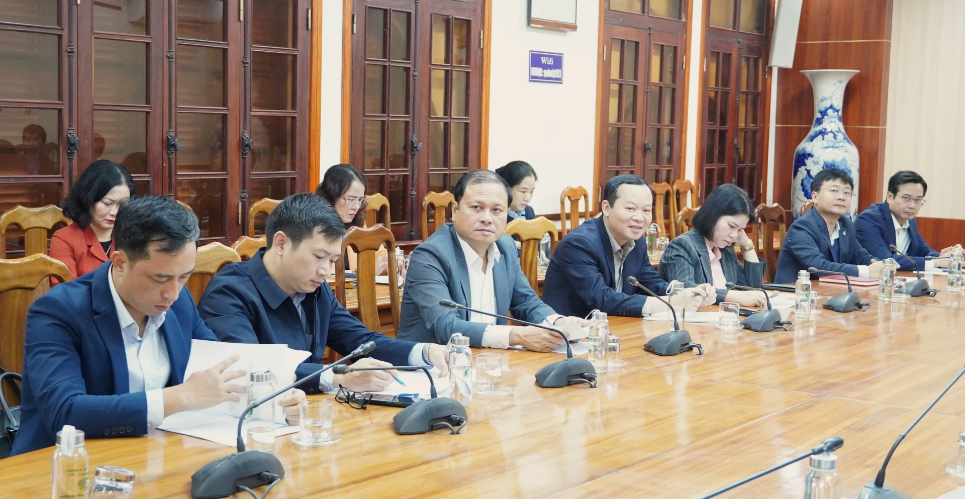 Đại biểu tham dự hội nghị tại điểm cầu Quảng Trị - Ảnh: QV