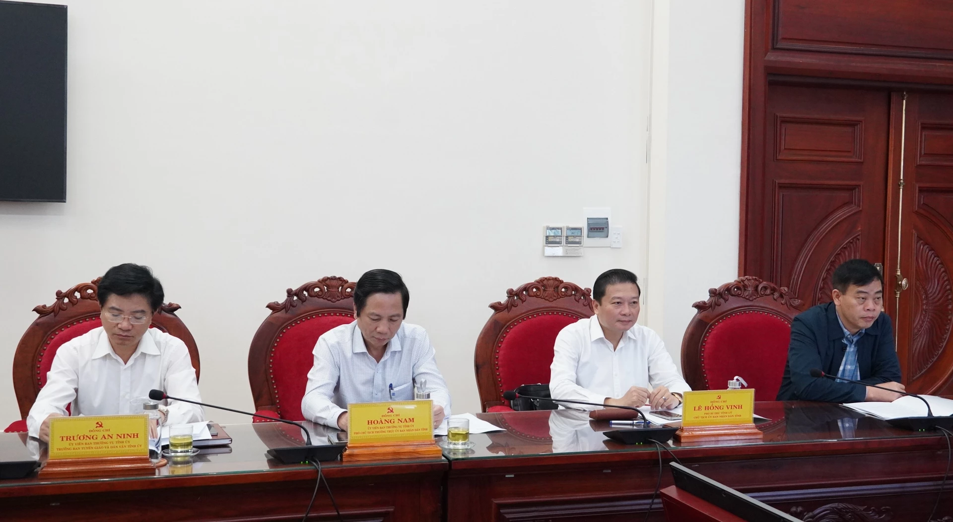 Đại biểu tham dự hội nghị - Ảnh: QV