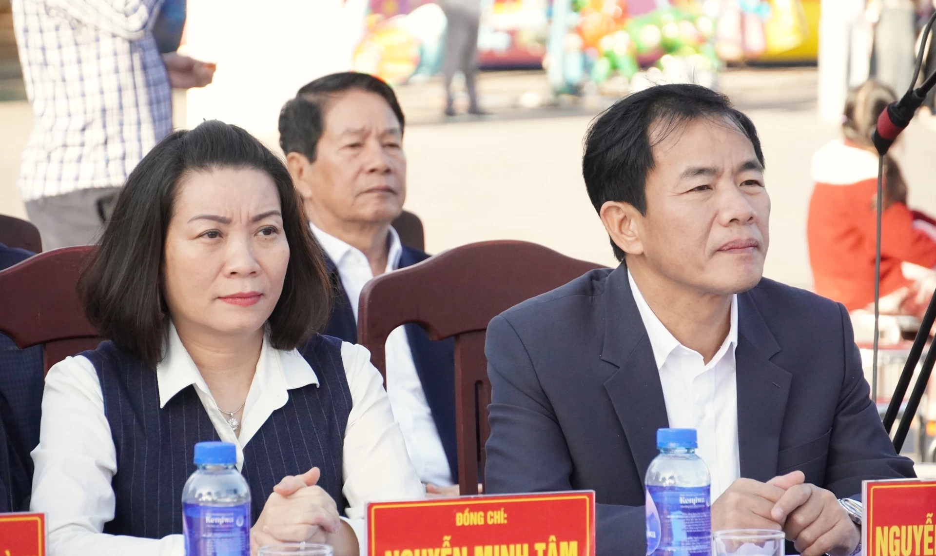 Đồng chí Nguyễn Văn Phương, Bí thư Tỉnh ủy tham dự phiên chợ - Ảnh: QV