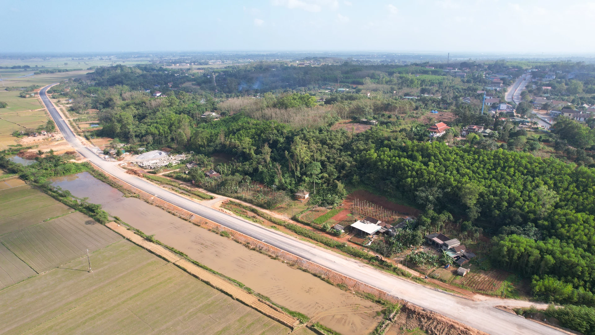 Hình hài tuyến đường tránh phía Đông TP. Đông Hà (cũ) dần hình thành