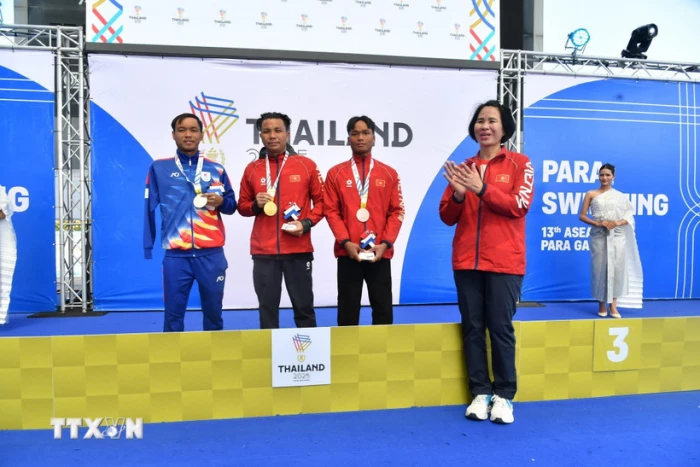 ASEAN Para Games 13: Tuyển bơi Việt Nam bứt tốc với cơn mưa huy chương Vàng