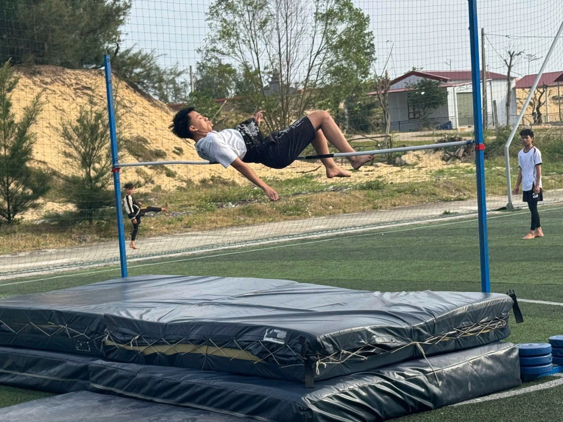 Nhiều nội dung thi đấu hấp dẫn, kịch tính. Ảnh: D.H