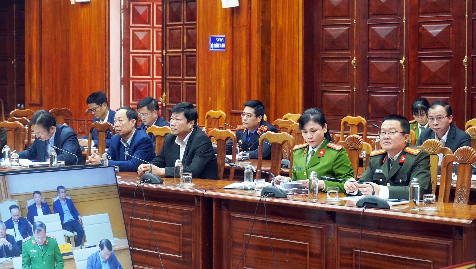 Đại biểu dự phiên họp - Ảnh: N.M