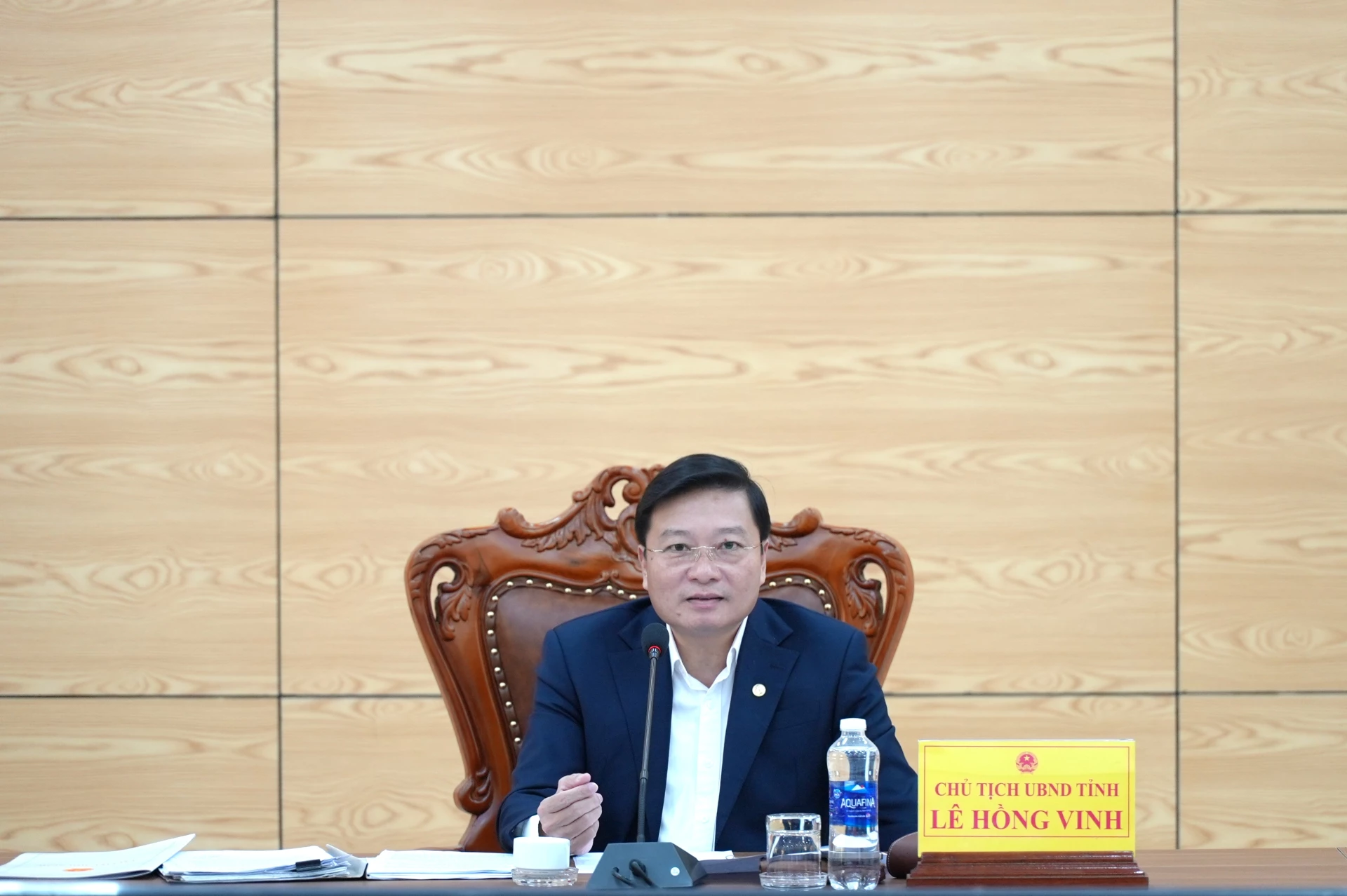 Đồng chí Lê Hồng Vinh, Chủ tịch UBND tỉnh yêu cầu các sở, ngành, đơn vị liên quan xác minh, làm rõ và xử lý, hoặc tham mưu xử lý dứt điểm các vụ việc - Ảnh: Trung Đức