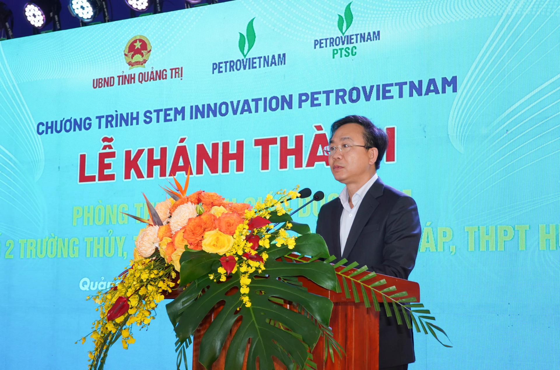 Phó Chủ tịch UBND tỉnh Hoàng Xuân Tân phát biểu tại buổi lễ - Ảnh: N.H