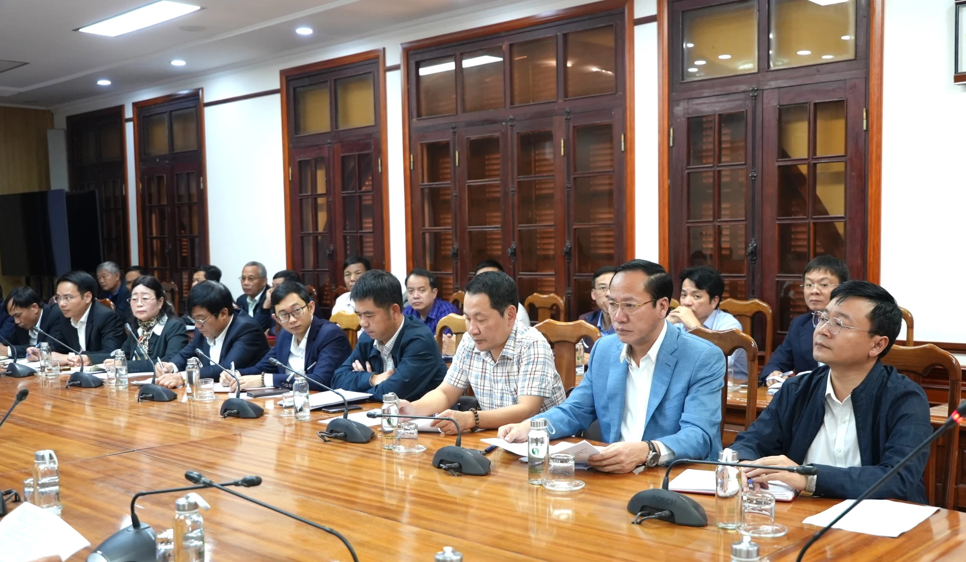 Các đại biểu dự buổi làm việc - Ảnh: Trung Đức