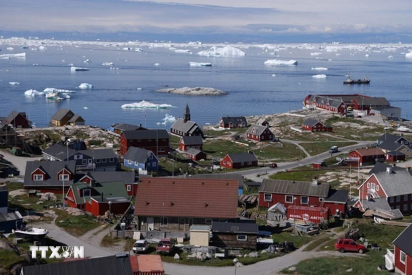 Quang cảnh vịnh Disko ở Ilulissat, thủ phủ thành phố Avannaata thuộc Greenland (Đan Mạch) ngày 15/7/2024. (Ảnh: Getty Images/TTXVN)