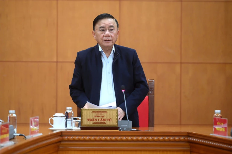 Đồng chí Thường trực Ban Bí thư Trần Cẩm Tú phát biểu tại buổi làm việc. (Ảnh: ĐĂNG KHOA)