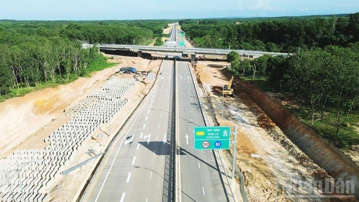 Giao Cục Đường bộ quản lý hơn 7.700 tỉ đồng tài sản cao tốc Vạn Ninh-Cam Lộ