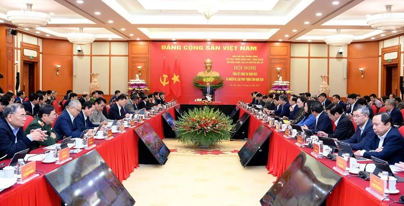 Tổng Bí thư Tô Lâm chủ trì hội nghị tổng kết công tác năm 2025 và định hướng nhiệm vụ trọng tâm năm 2026 của Ban Chỉ đạo Trung ương về Phát triển khoa học, công nghệ, đổi mới sáng tạo và chuyển đổi số.