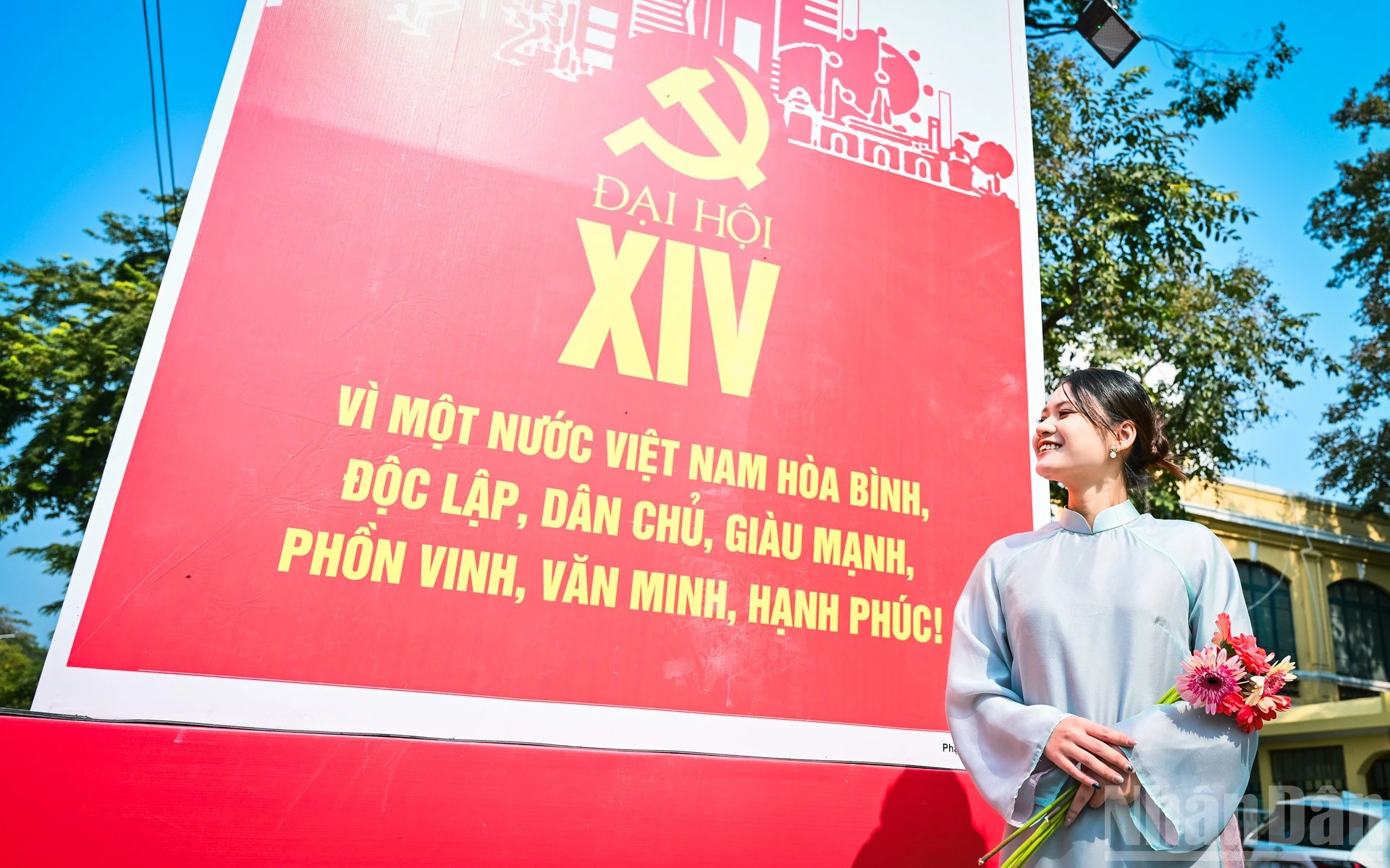 Người dân khắp nơi đang hướng về sự kiện chính trị đặc biệt quan trọng này của đất nước.