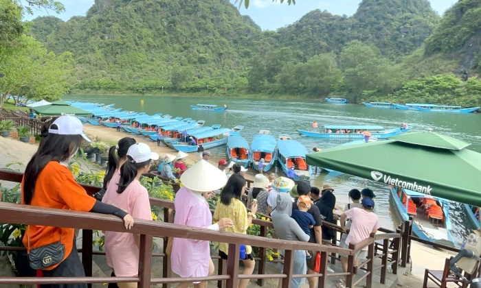 Ngành Du lịch đón, phục vụ khoảng 3,5 triệu lượt khách dịp Tết Dương lịch