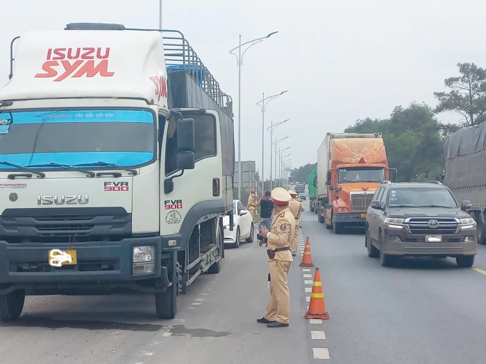 Bảo đảm an toàn giao thông để Nhân dân vui Xuân, đón Tết an toàn