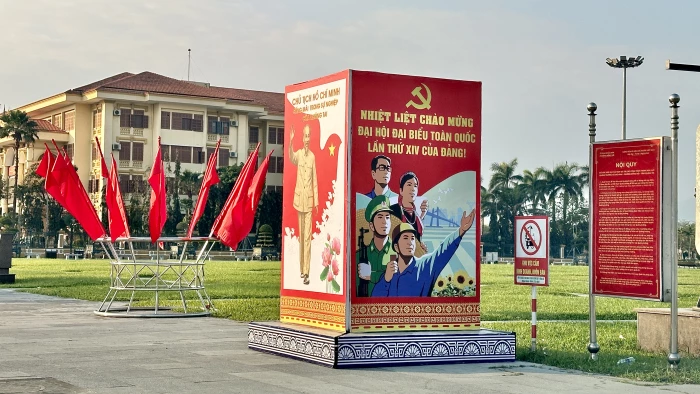 Rực rỡ cờ, hoa đón chào Đại hội XIV của Đảng