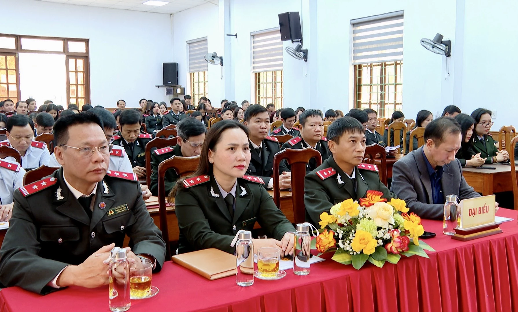 Các đại biểu dự hội nghị - Ảnh: H.N