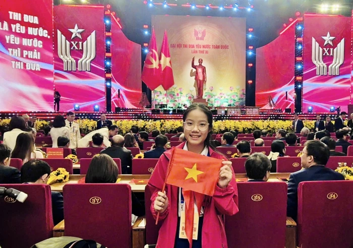 Gương sáng tuổi thiếu niên