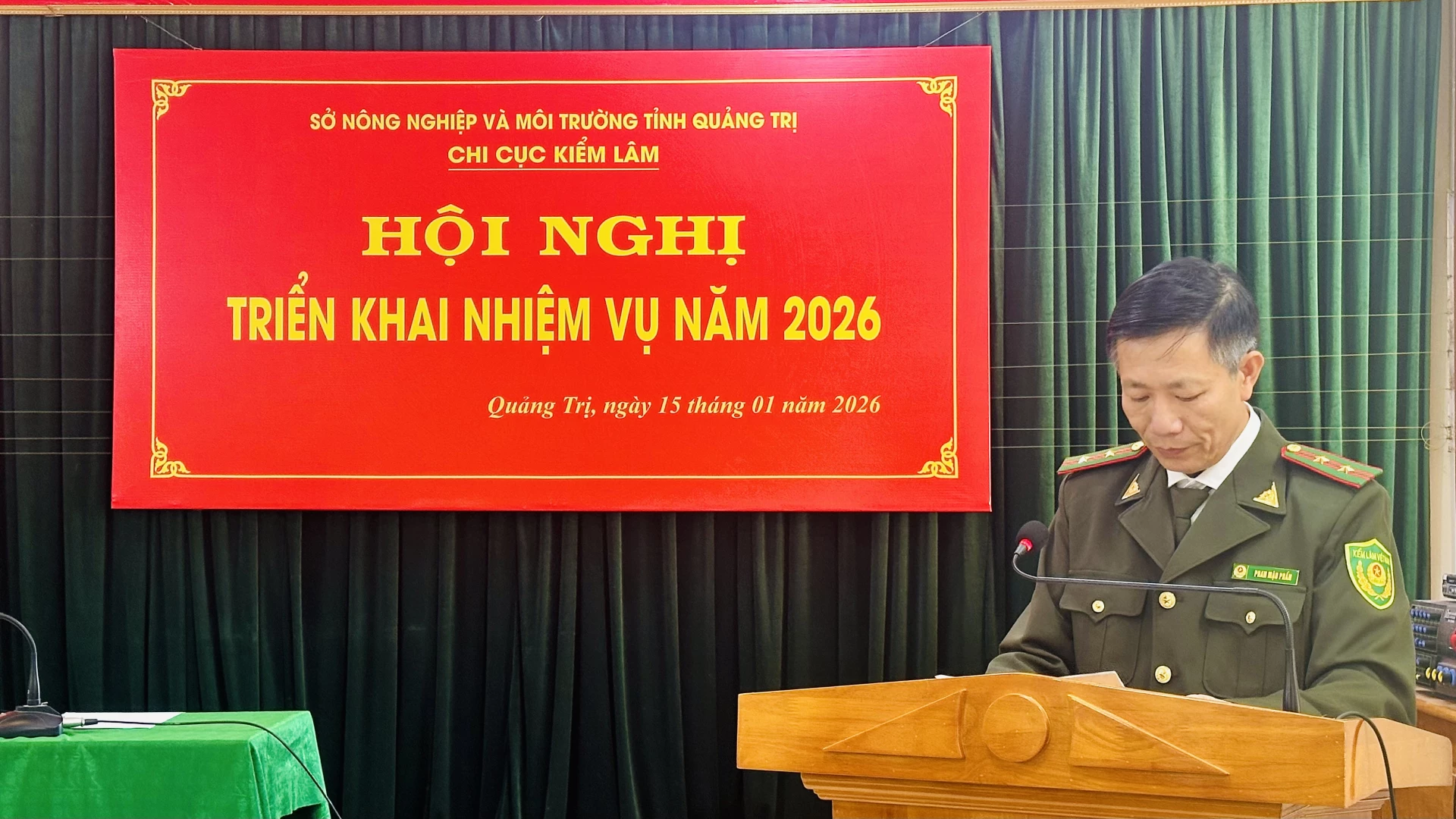 Đại biểu tham gia thảo luận tại hội nghị - Ảnh: B.N