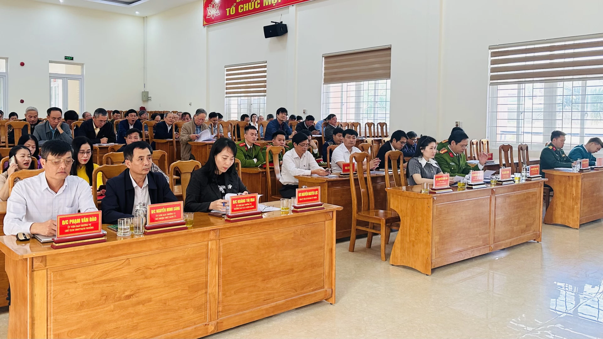 Các đại biểu tham dự hội nghị - Ảnh: B.N