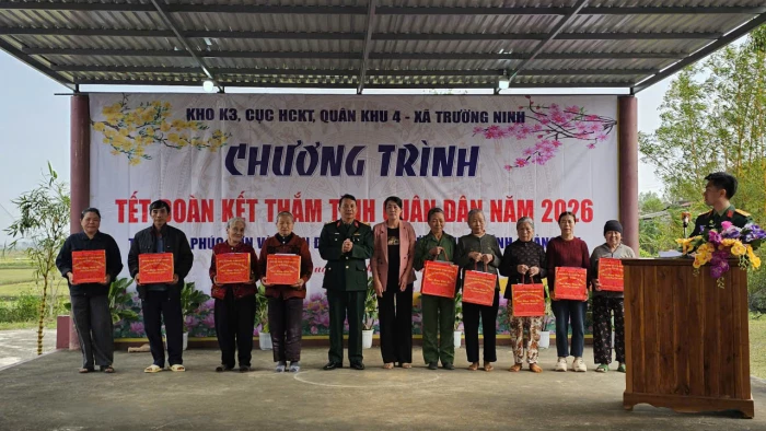 Ấm áp chương trình 'Tết đoàn kết, thắm tình quân dân'