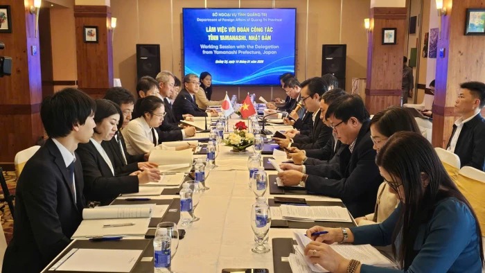 Đẩy mạnh hợp tác đào tạo nguồn nhân lực và năng lượng tái tạo với Nhật Bản