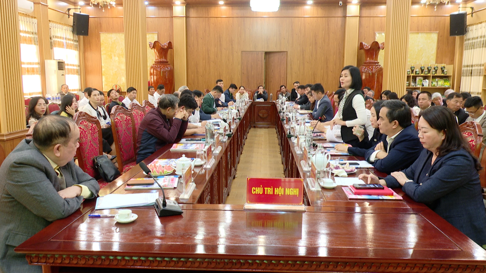 Quang cảnh hội nghị - Ảnh: Quang Ngọc.