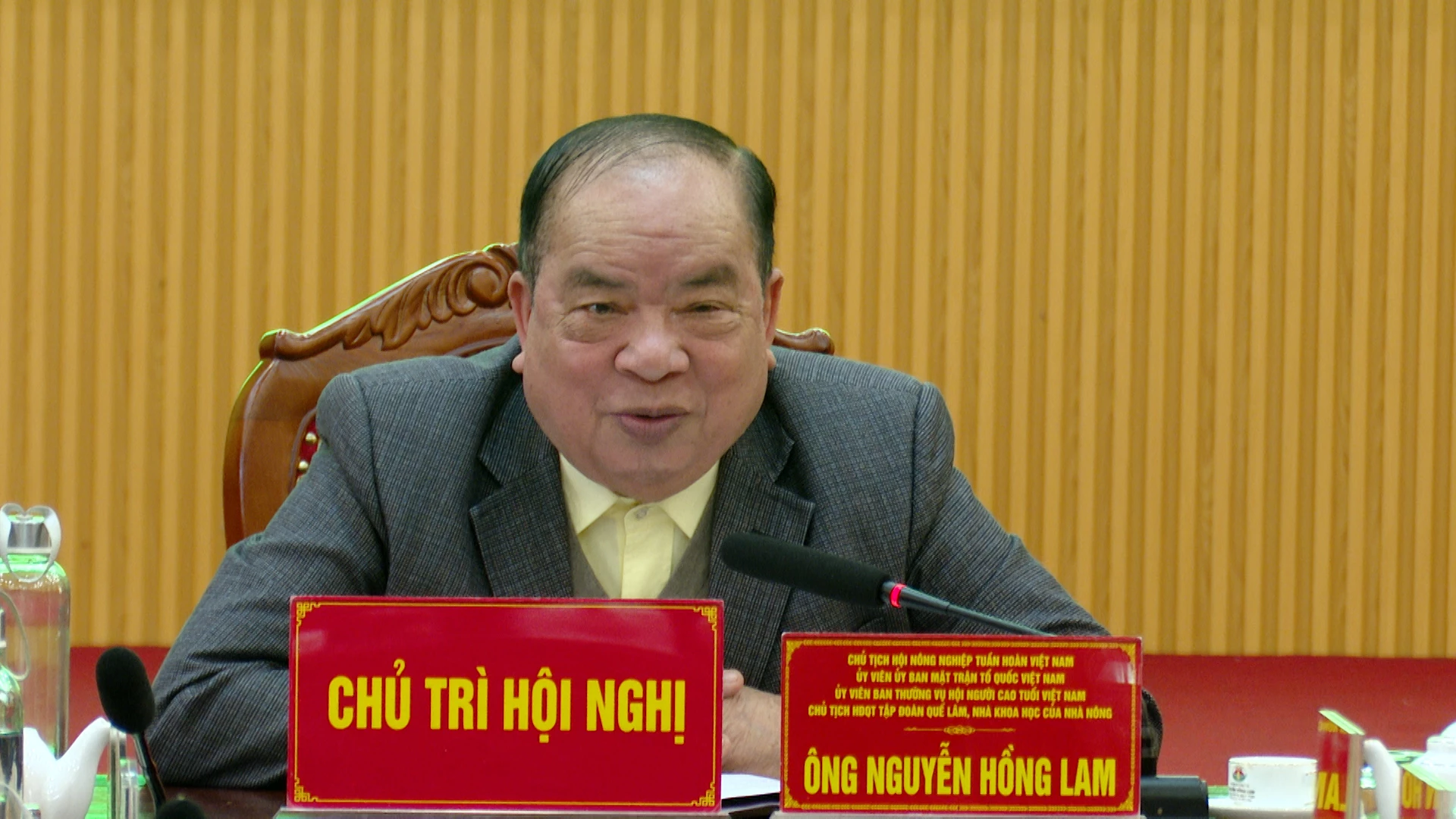 Ông Nguyễn Hồng Lam, Chủ tịch Hội Nông nghiệp tuần hoàn Việt Nam - Chủ tịch Hội đồng quản trị Công ty Cổ phần Tập đoàn Quế Lâm phát biểu tại hội nghị - Ảnh: Quang Ngọc.