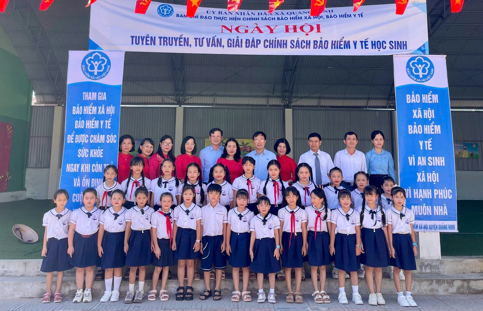 Ngày hội tuyên truyền, tư vấn, giải đáp chính sách bảo hiểm y tế học sinh, sinh viên - Ảnh: N.L