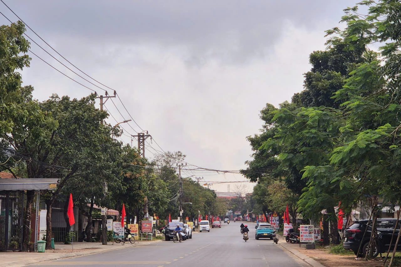 Không khí sôi nổi, vui tươi đang lan tỏa trên từng ngõ đường, lối phố phường Đồng Sơn hướng đến cuộc bầu cử đại biểu Quốc hội khóa XVI và đại biểu HĐND các cấp nhiệm kỳ 2026-2031- Ảnh: H.T