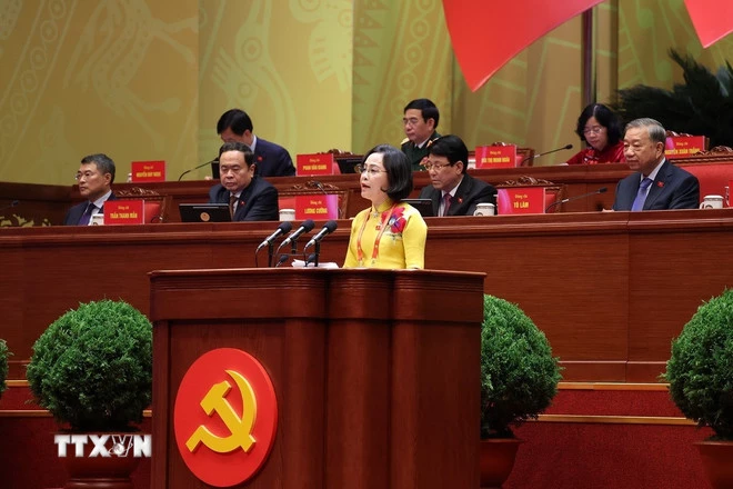 Đồng chí Nguyễn Thị Thanh, Ủy viên Trung ương Đảng, Ủy viên Ban Thường vụ Đảng ủy Quốc hội, Phó Chủ tịch Quốc hội, tham luận về vấn đề “Nâng cao tính Đảng, tính Nhân dân trong hoạt động của Quốc hội đáp ứng yêu cầu hoàn thiện thể chế phát triển đất nước trong kỷ nguyên mới”. (Ảnh: TTXVN)