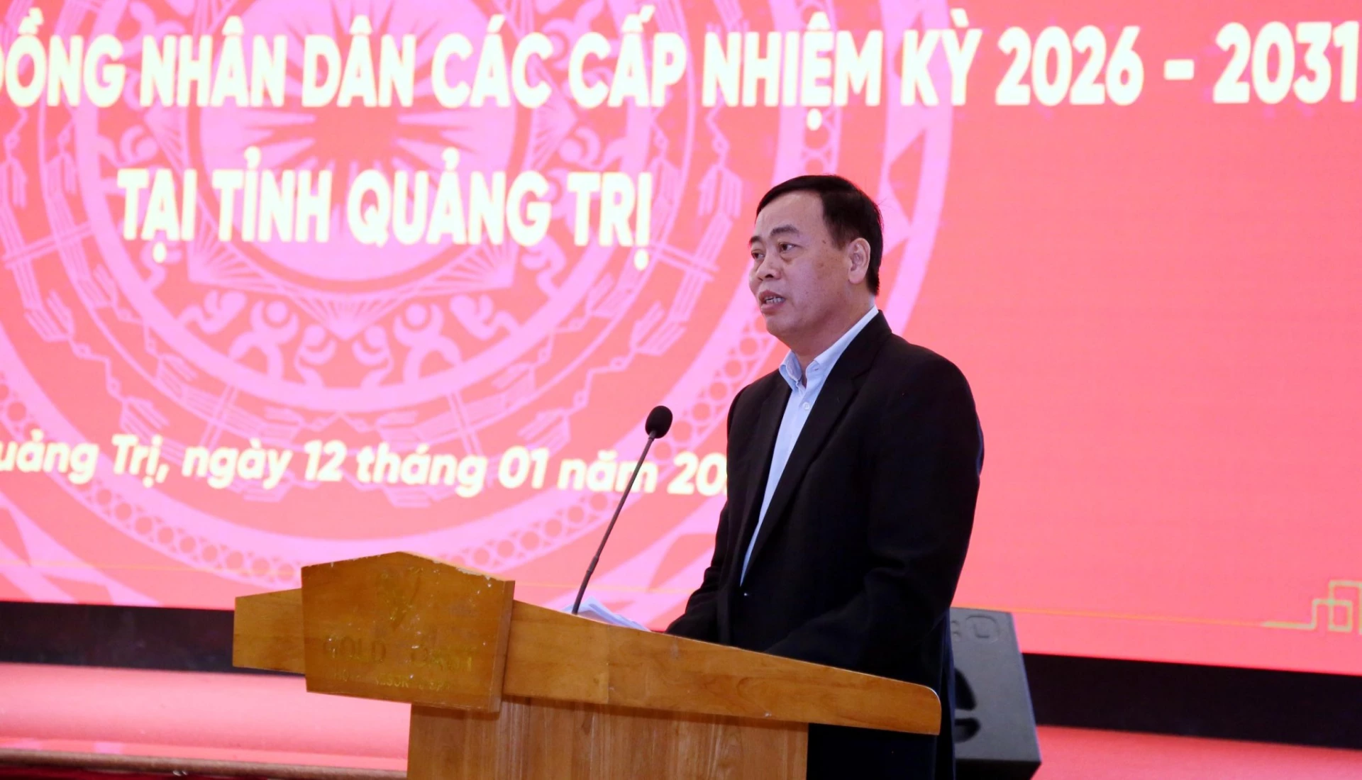 Đồng chí Nguyễn Đăng Quang, Chủ tịch HĐND tỉnh giải trình, làm rõ các nội dung theo yêu cầu của Đoàn giám sát, kiểm tra - Ảnh: Trung Đức