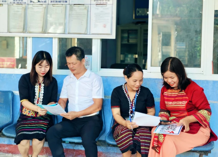 Đường sáng của phụ nữ vùng cao