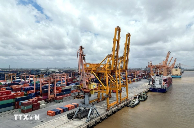 Thủ tướng chỉ đạo đẩy mạnh một số nhiệm vụ trọng tâm thực hiện mục tiêu tăng trưởng kinh tế năm 2026. (Ảnh: Tuấn Anh/TTXVN)