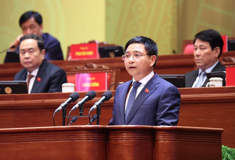 Đồng chí Nguyễn Văn Thắng, Ủy viên Trung ương Đảng, Bí thư Đảng ủy, Bộ trưởng Bộ Tài chính, trình bày tham luận “Hoàn thiện thể chế, pháp luật về huy động, sử dụng nguồn lực tài chính đáp ứng yêu cầu phát triển đất nước nhanh và bền vững”. (Ảnh: TTXVN)