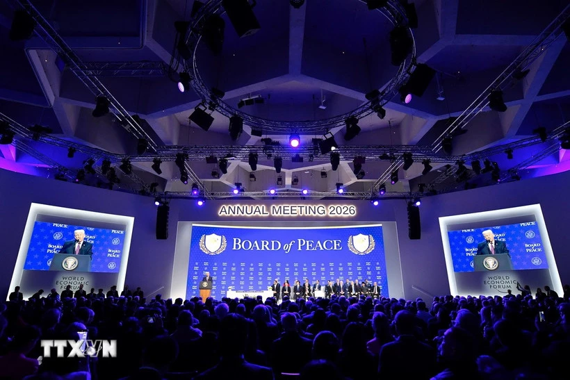 Tổng thống Mỹ Donald Trump phát biểu tại sự kiện ra mắt Hội đồng Hòa bình bên lề Diễn đàn Kinh tế Thế giới (WEF) ở Davos (Thụy Sĩ), ngày 22/1/2026. (Ảnh: THX/TTXVN)