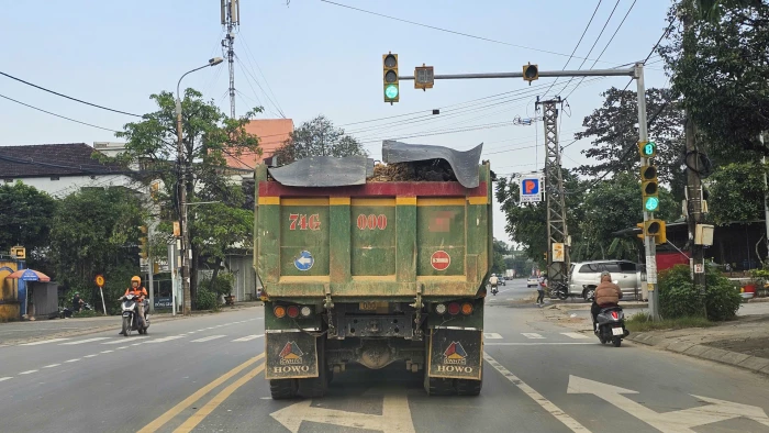 Tăng cường kiểm soát phương tiện vận chuyển đất