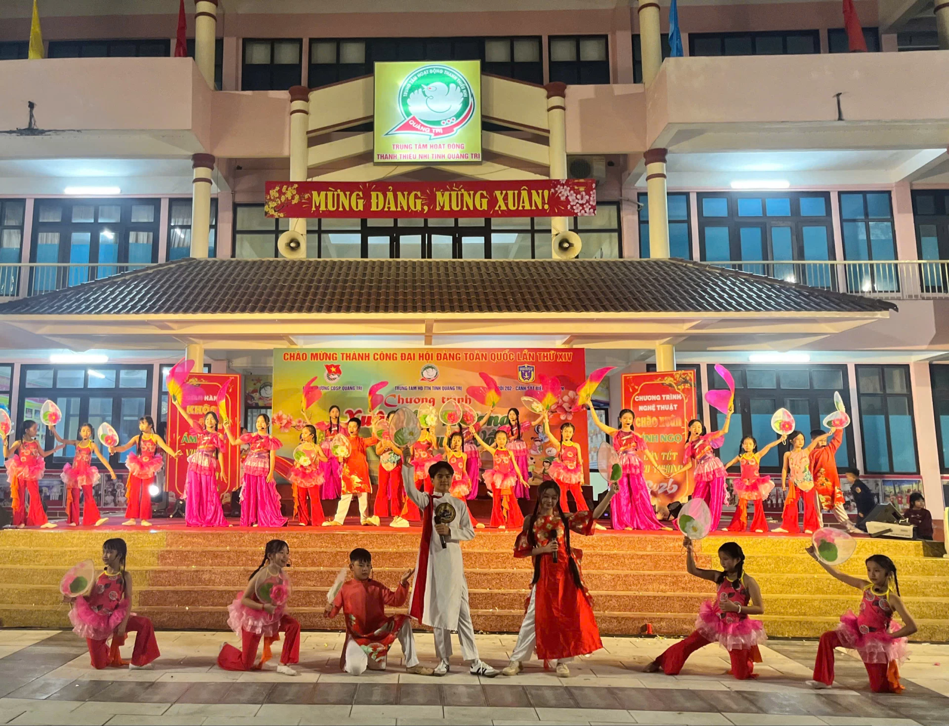 Những tiết mục văn nghệ đặc sắc của thiếu nhi tại chương trình