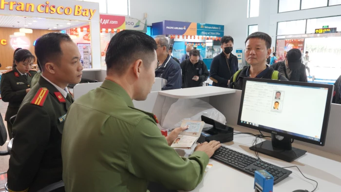 Bảo đảm an ninh hàng không dịp cao điểm Tết Nguyên đán