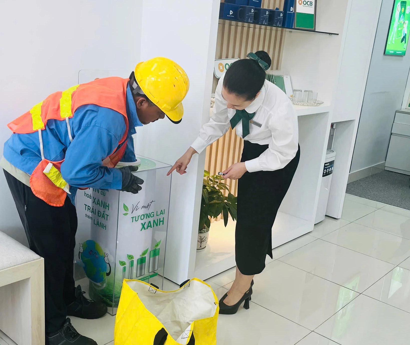 Pin cũ sau khi thu gom được bàn giao cho đơn vị chuyên trách có thẩm quyền để xử lý theo quy trình nghiêm ngặt-Ảnh T.A