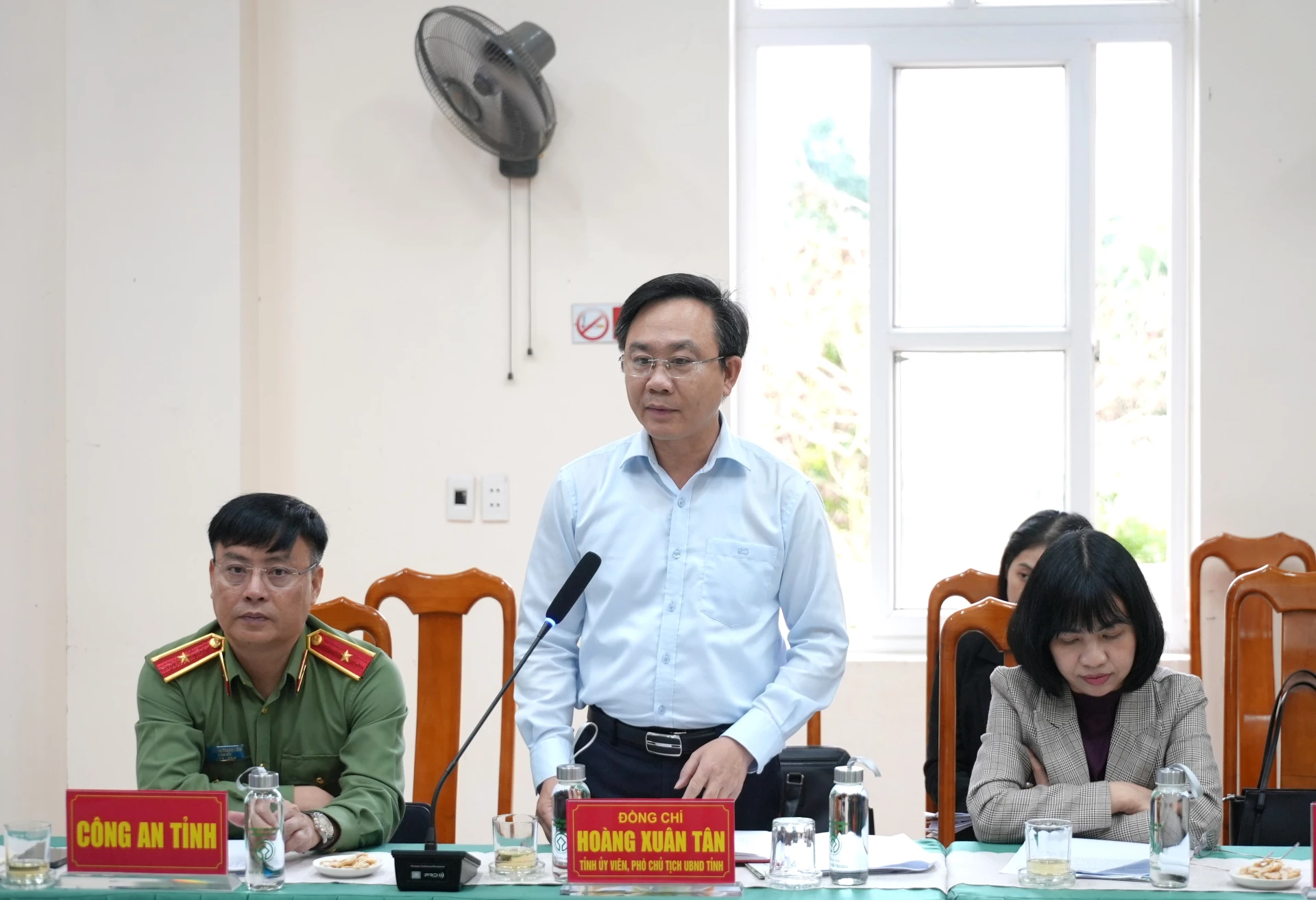 Đồng chí Hoàng Xuân Tân, Phó Chủ tịch UBND tỉnh phát biểu tại buổi làm việc - Ảnh: T.Đ